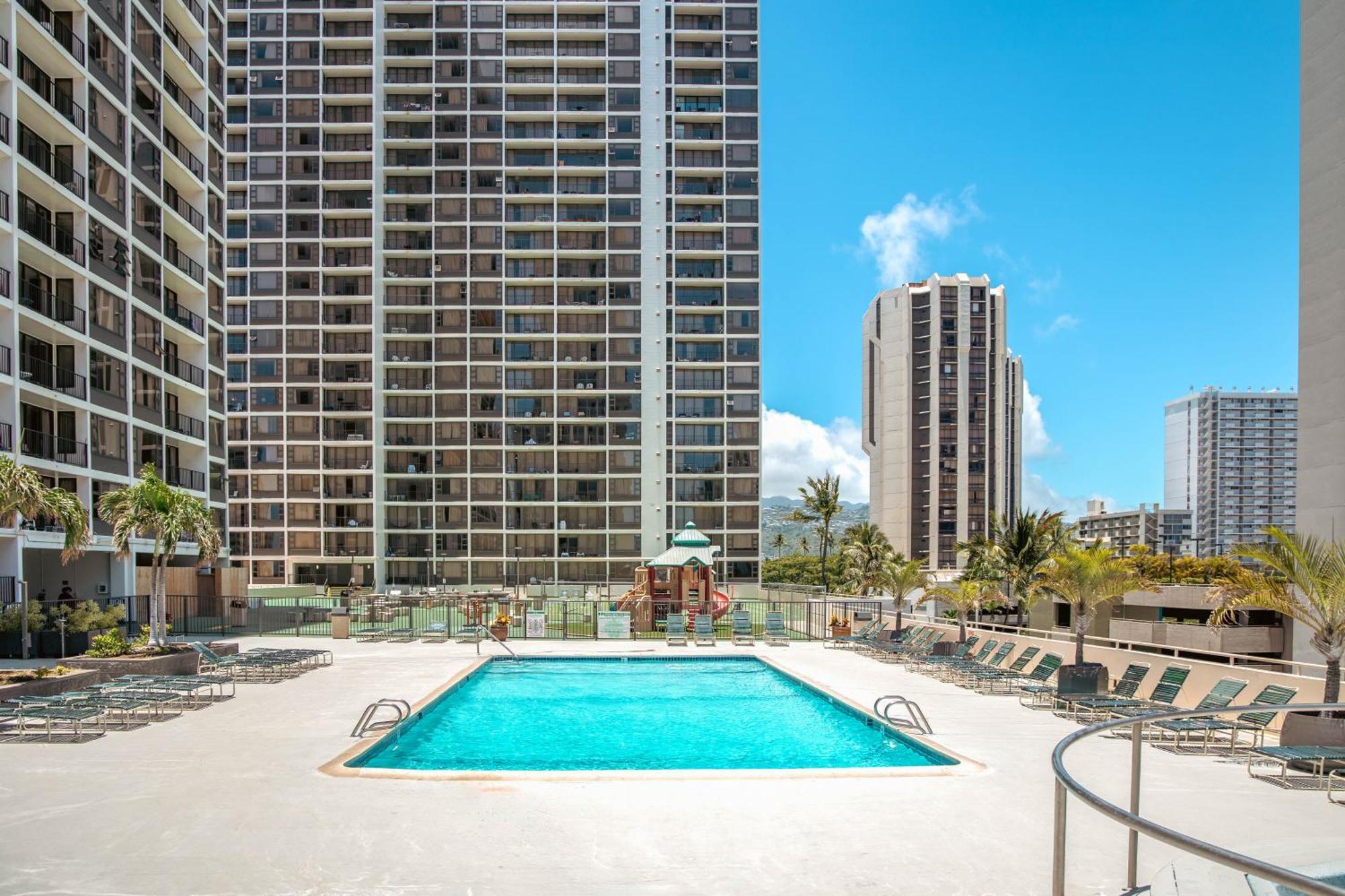 Waikiki Escapade Mountain Views Condo, Steps To Beach With Parking Perk Honolulu Exterior foto